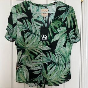 NWT Chaser Tropical Short Sleeve Tie Front Button Up Top